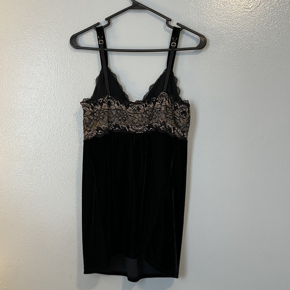 Soma black velvet and lace top size Large - Picture 15 of 17